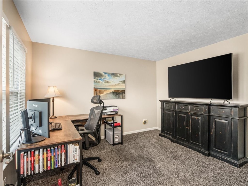 8045 Maureen Dr
