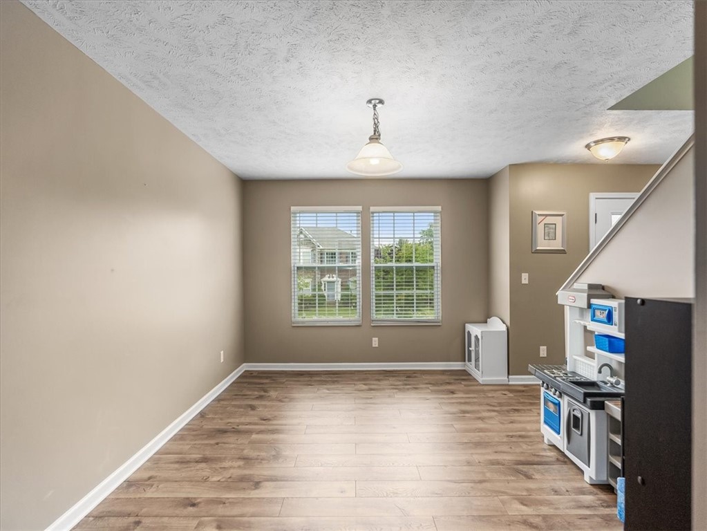 8045 Maureen Dr