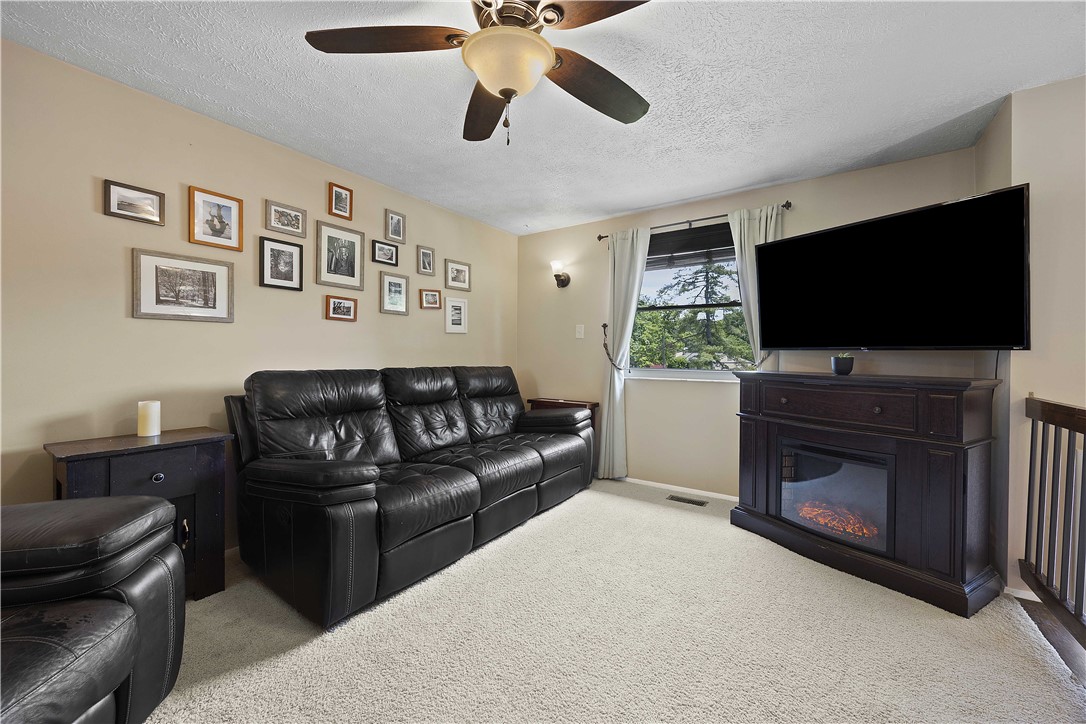 119 Summit Ridge Dr