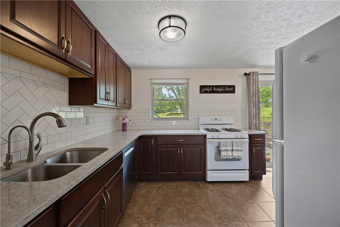 119 Summit Ridge Dr