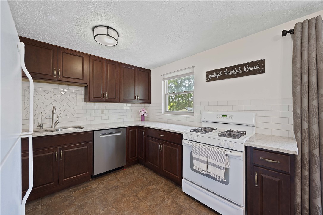 119 Summit Ridge Dr
