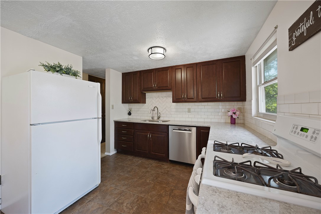 119 Summit Ridge Dr