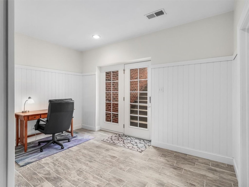 311 Connemara Ct