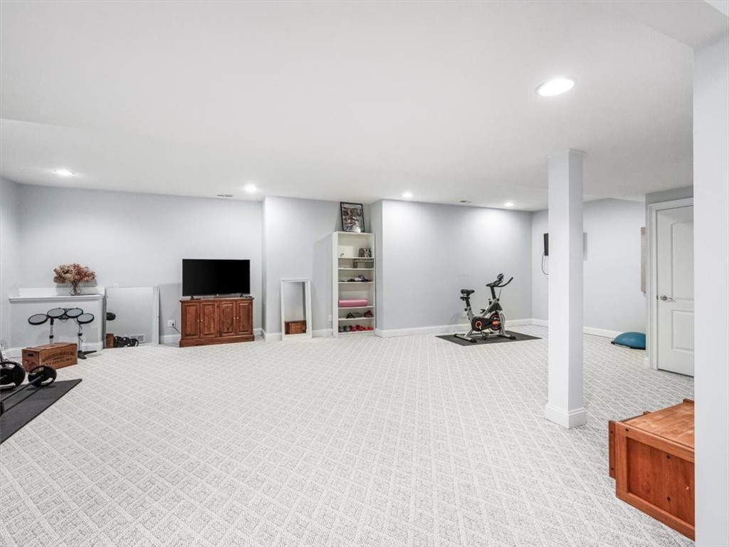 311 Connemara Ct
