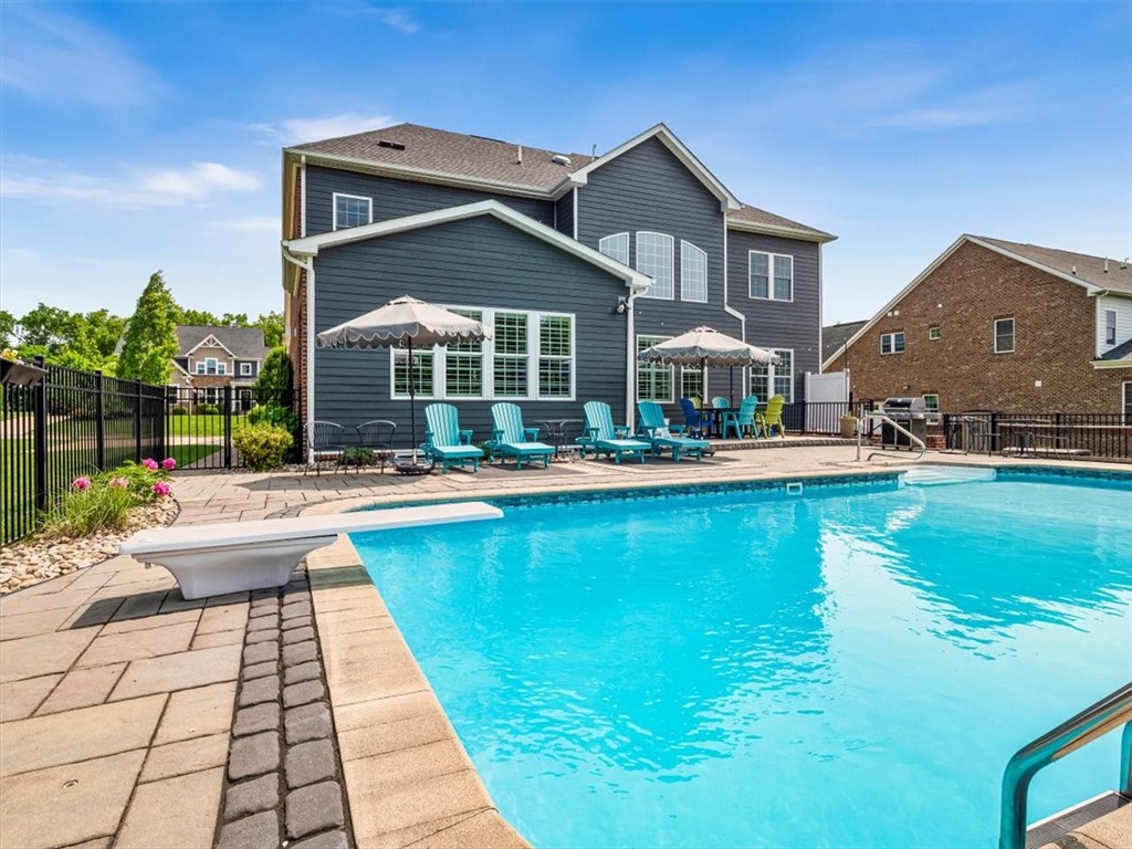 311 Connemara Ct