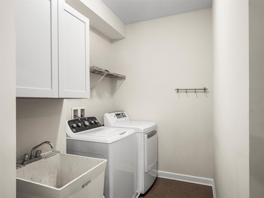 311 Connemara Ct