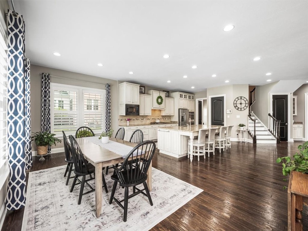 311 Connemara Ct