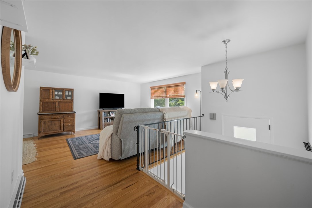 2925 Albine Dr