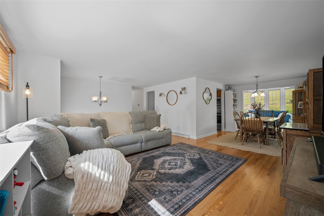 2925 Albine Dr