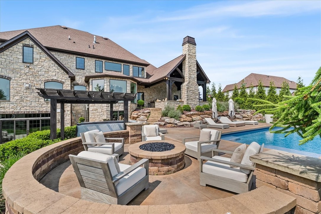 506 Ridge Ct