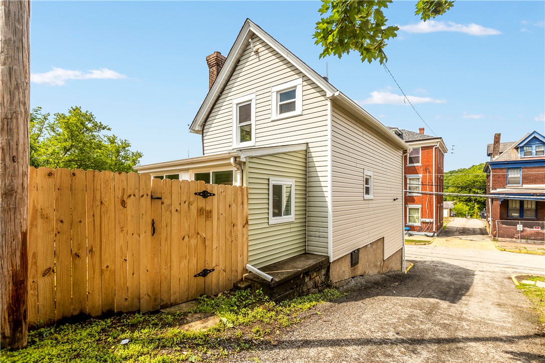 213 Highland Ave