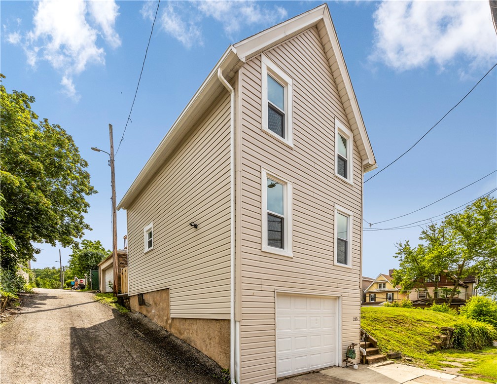 213 Highland Ave