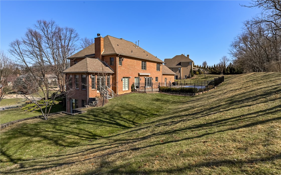 3124 Canterbury Dr