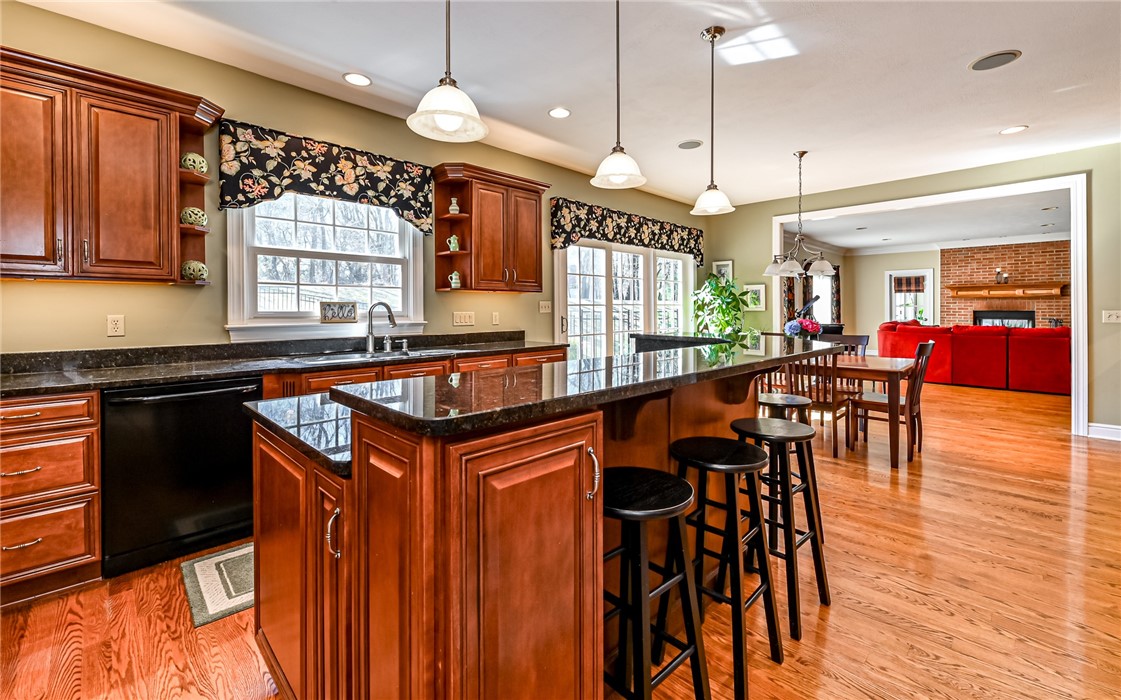 3124 Canterbury Dr