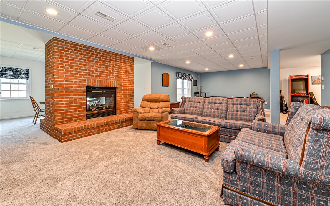 3124 Canterbury Dr