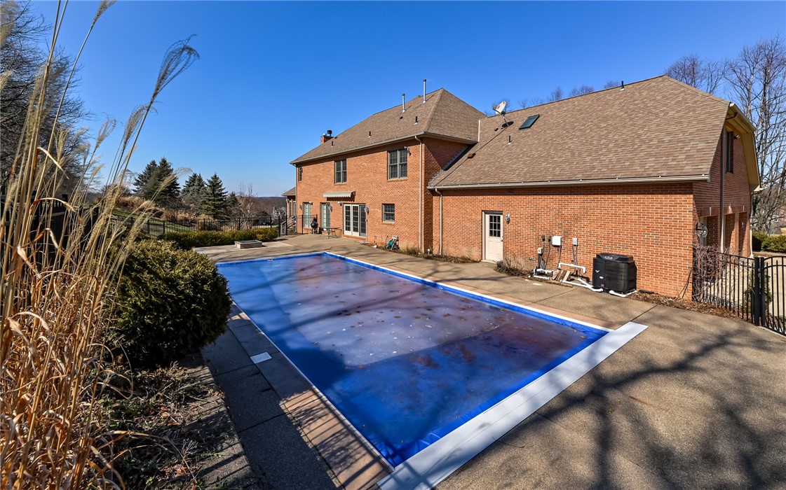3124 Canterbury Dr