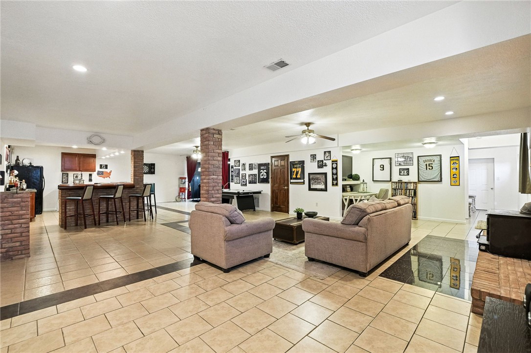 2310 Shamrock Ln