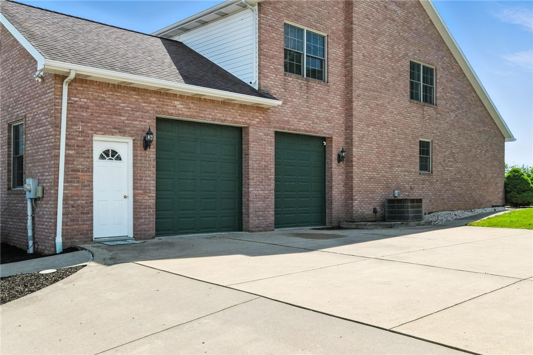 2310 Shamrock Ln