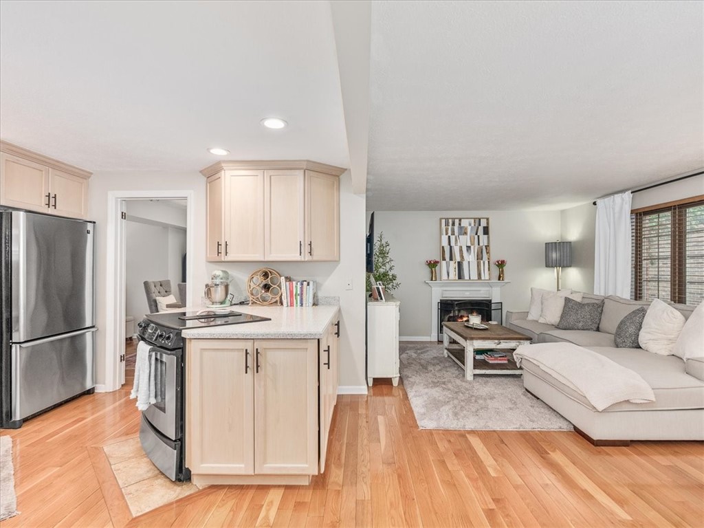 212 Timber Ln