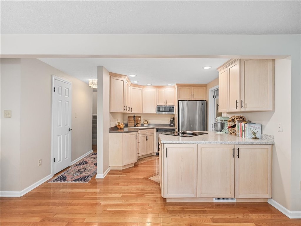 212 Timber Ln