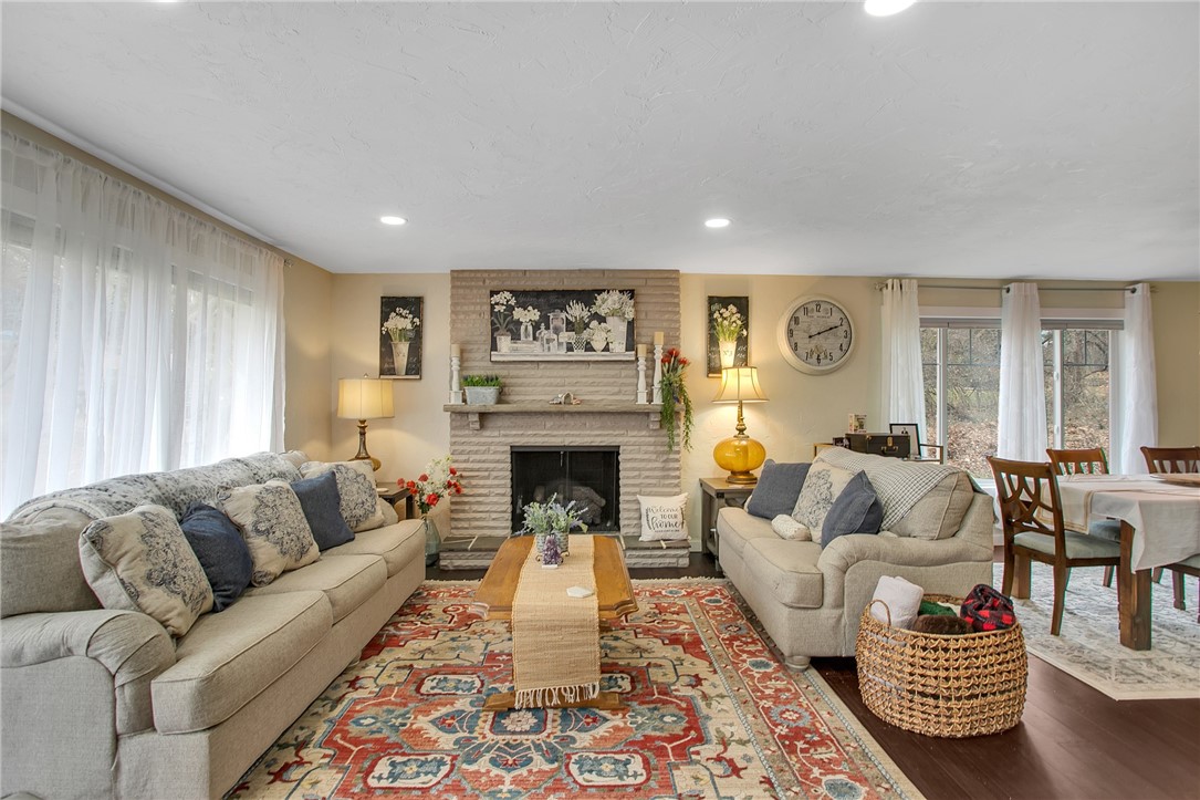 91 Bowstone Rd