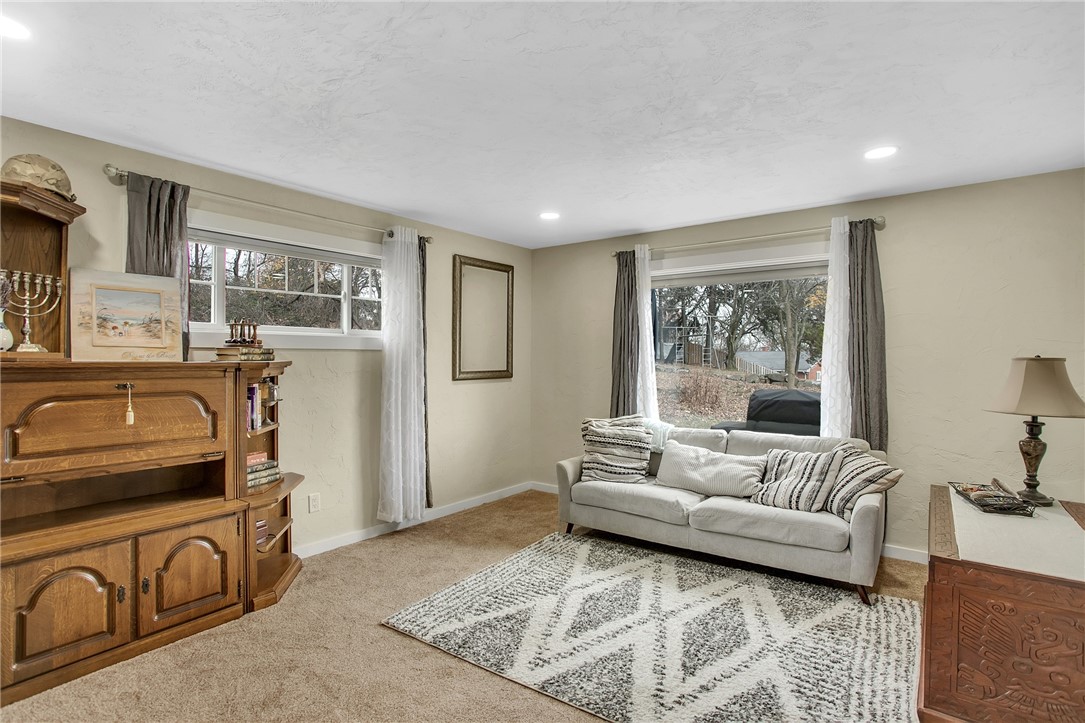 91 Bowstone Rd
