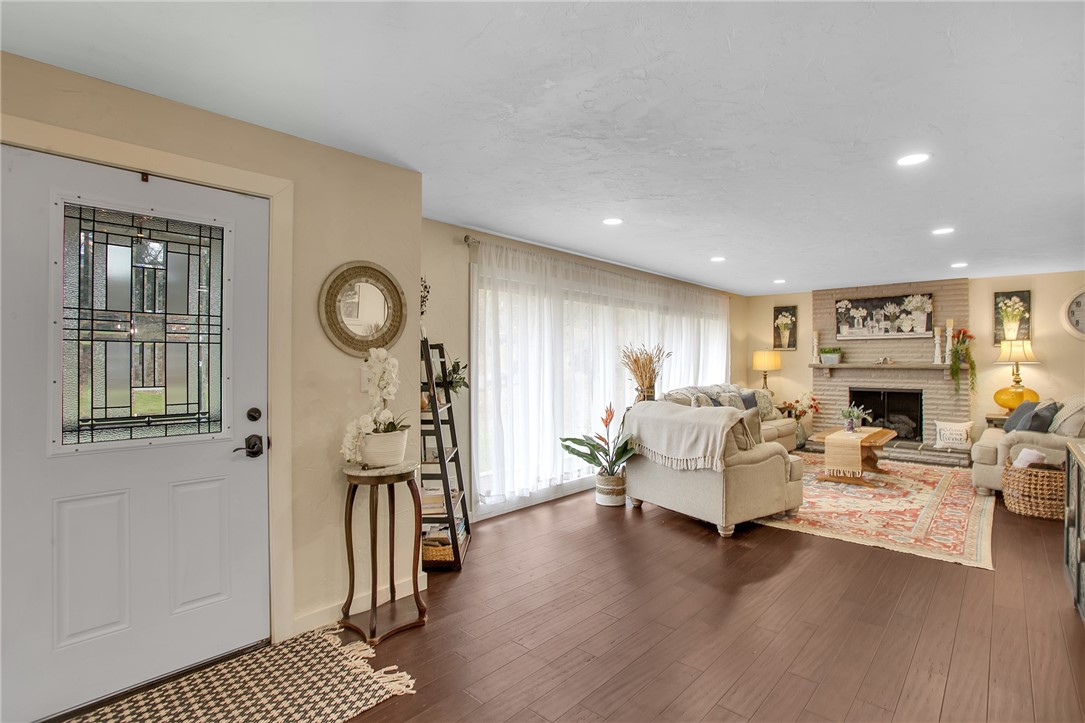 91 Bowstone Rd