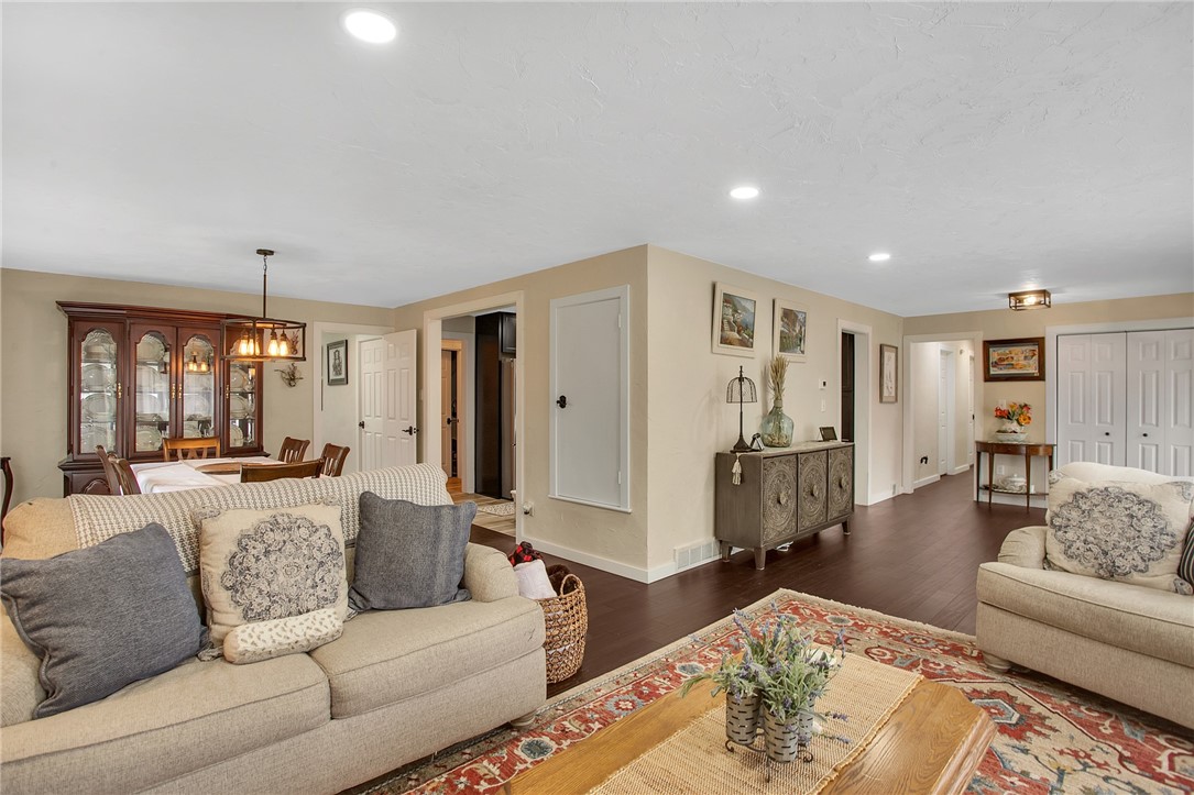 91 Bowstone Rd