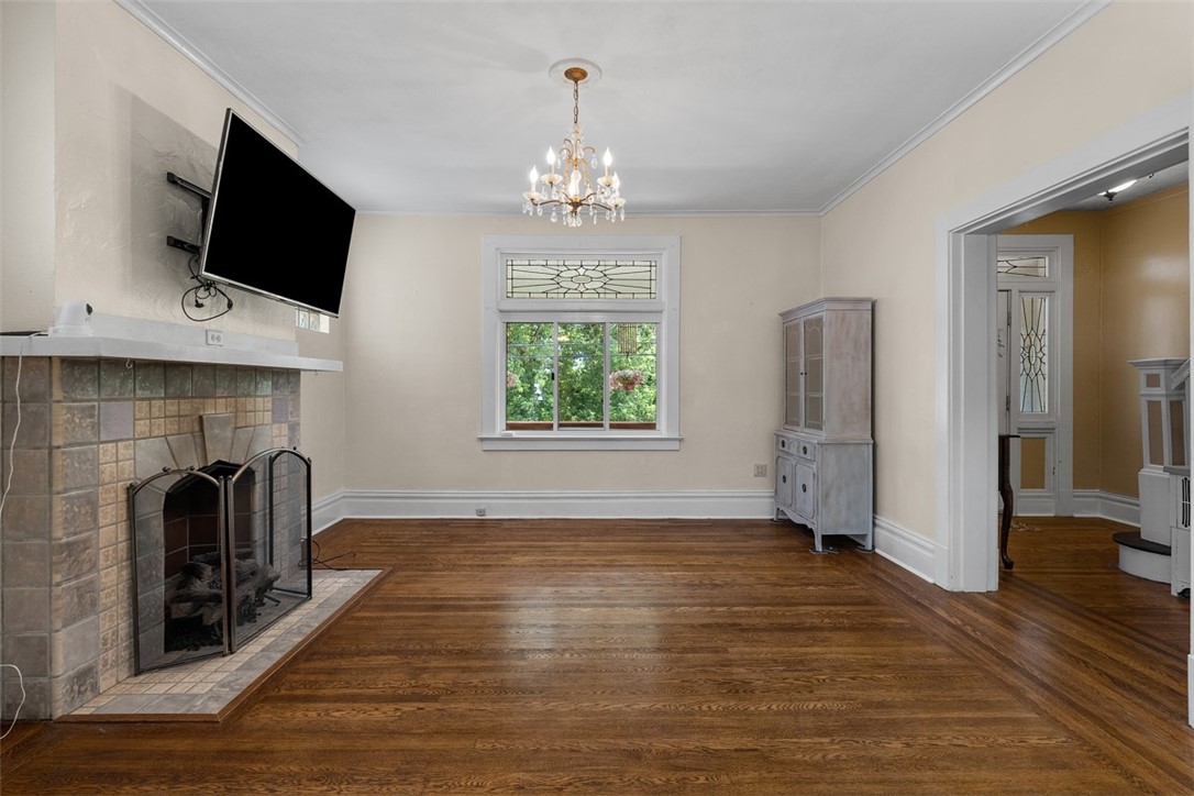 310 Columbia Ave