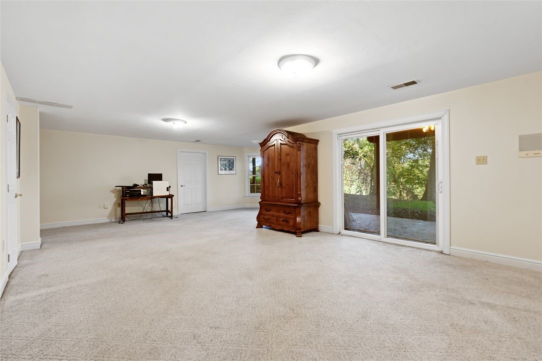 115 Lyndhurst Cir
