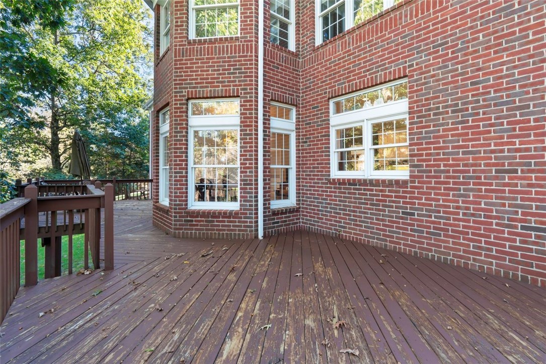 115 Lyndhurst Cir