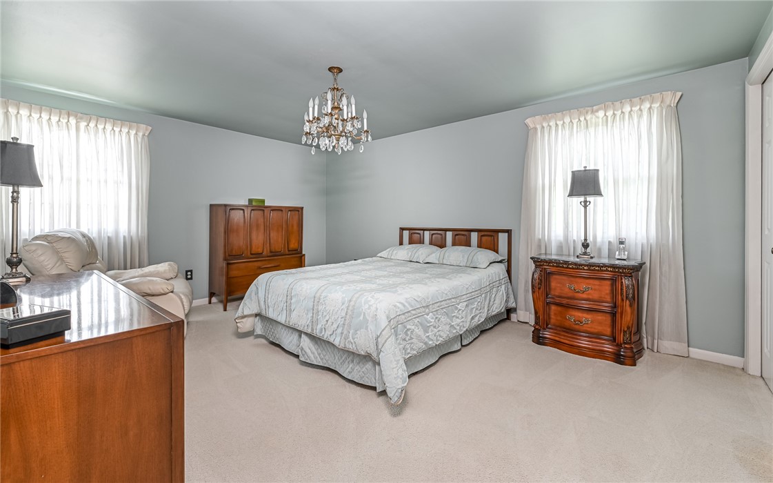 2276 Rochester Rd