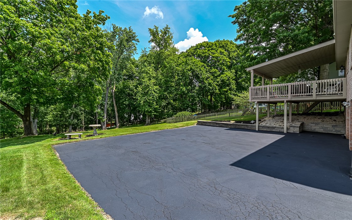 2276 Rochester Rd
