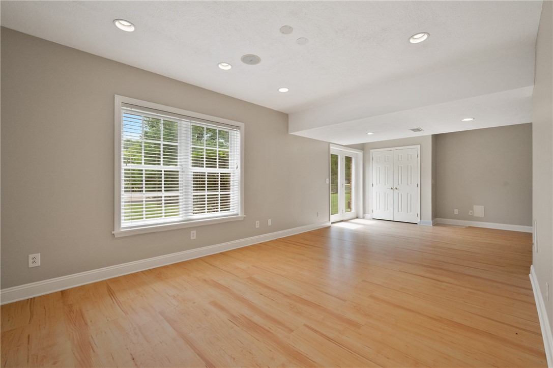 801 Huron Ct