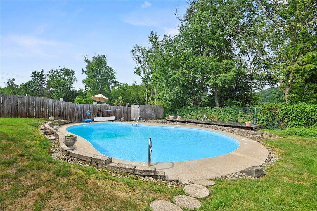407 Laurel Hill Rd