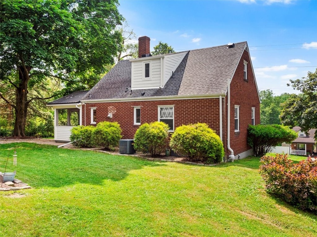 141 Manor Rd