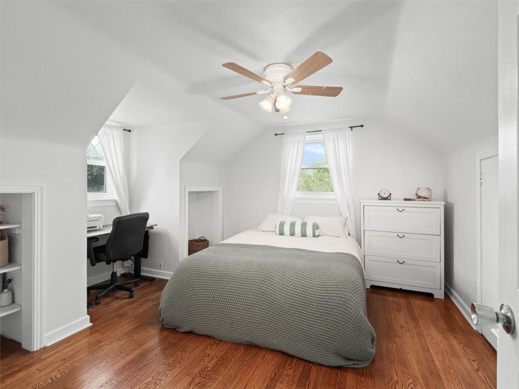141 Manor Rd