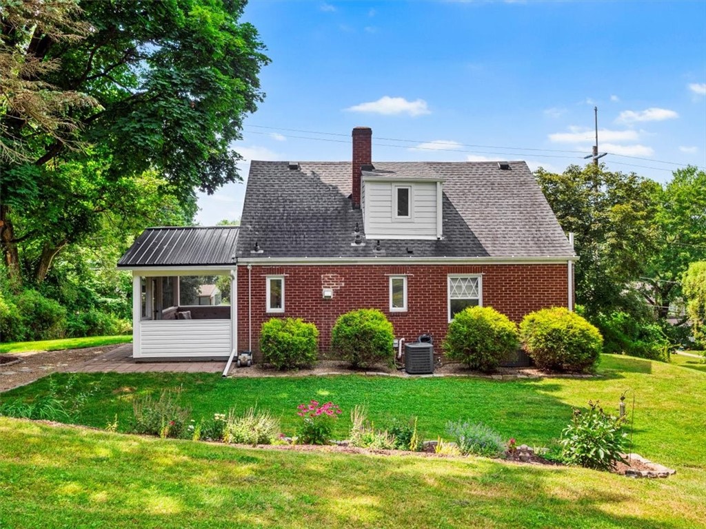 141 Manor Rd