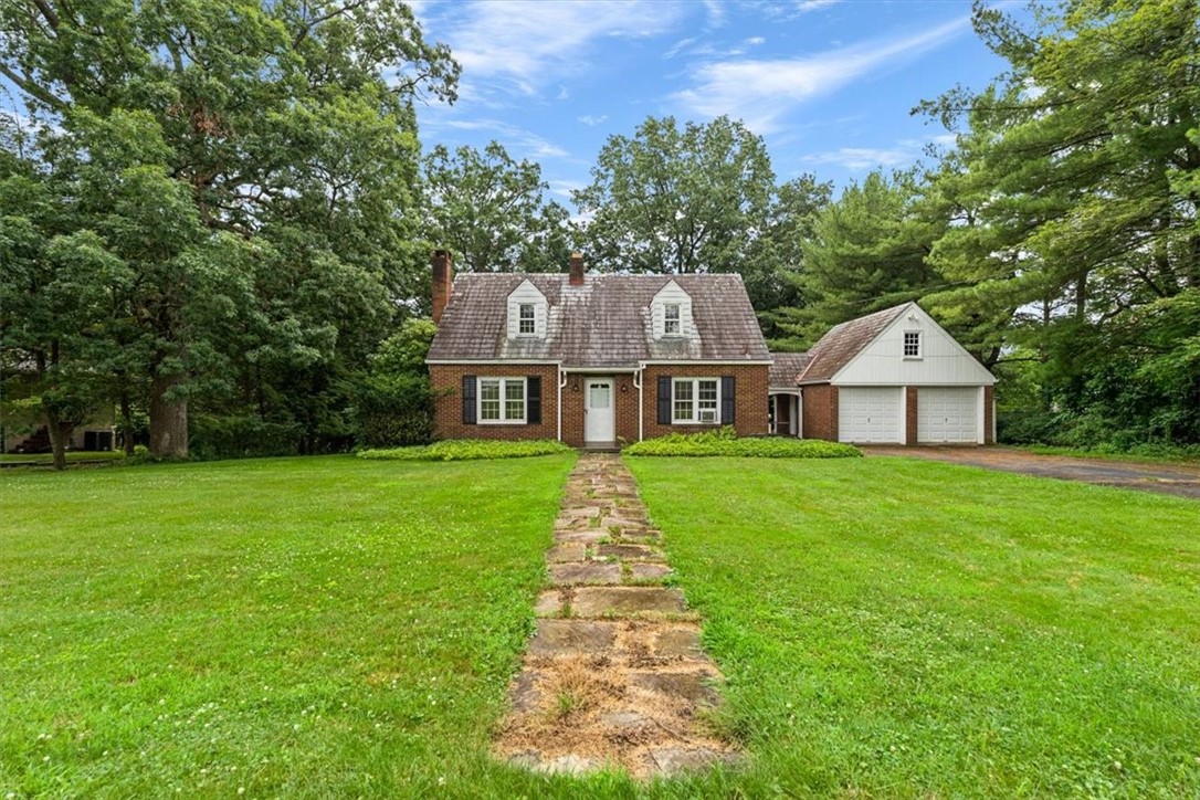 200 Crestmont Rd