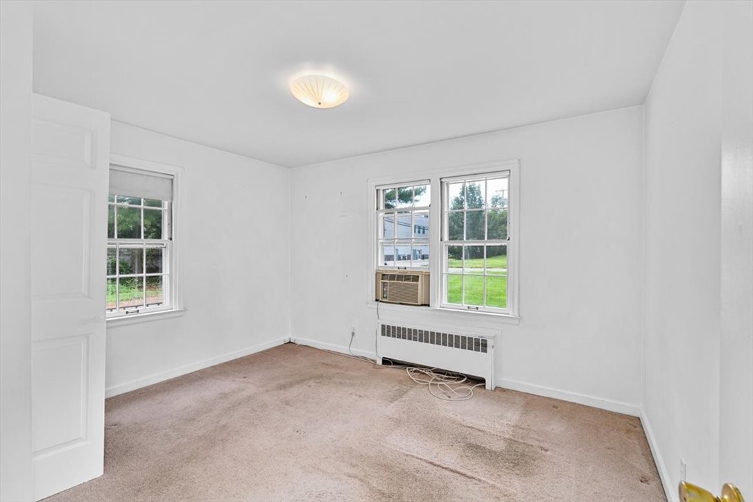 200 Crestmont Rd