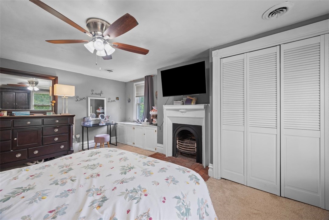 111 Hillcrest Dr
