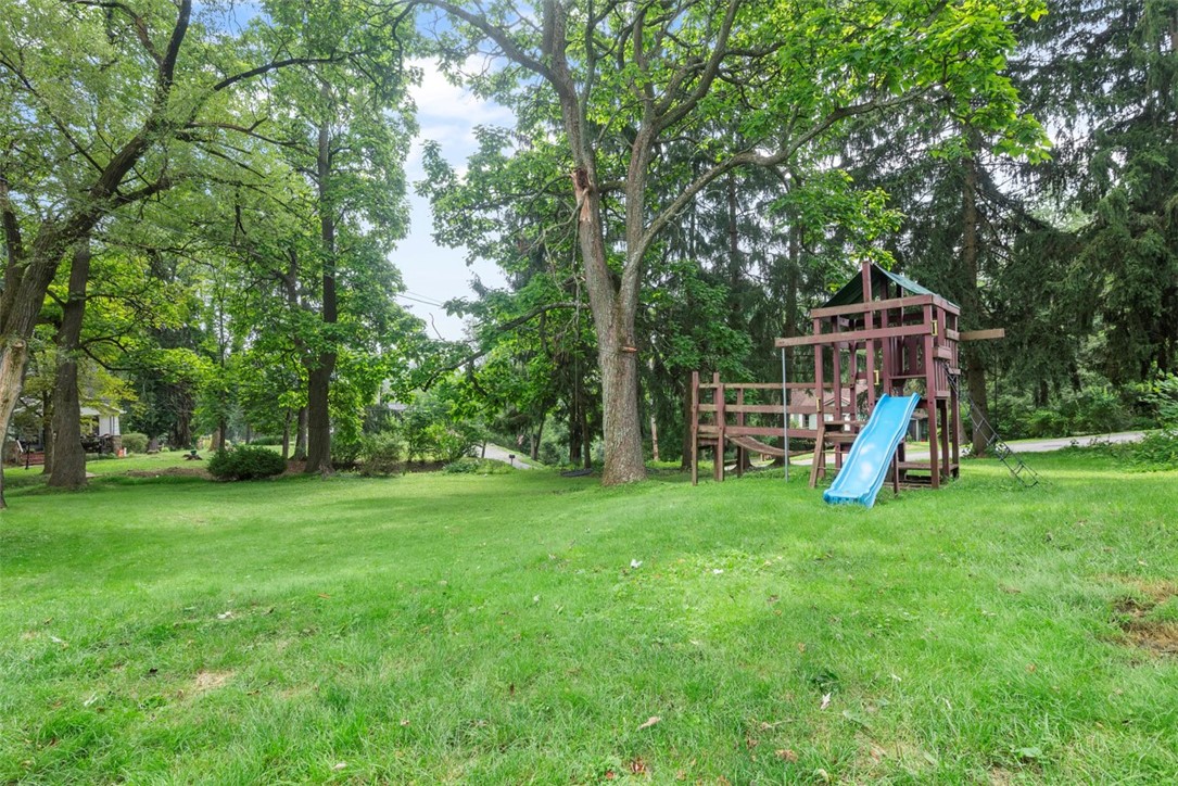 111 Hillcrest Dr