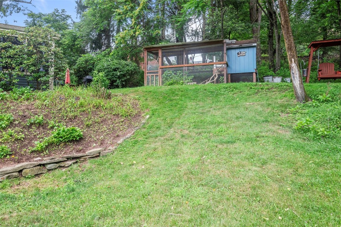 111 Hillcrest Dr