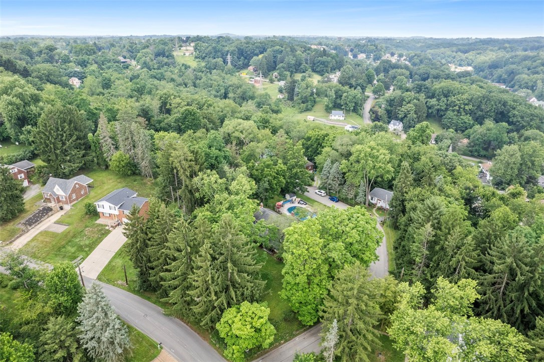 111 Hillcrest Dr
