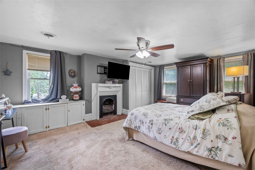 111 Hillcrest Dr