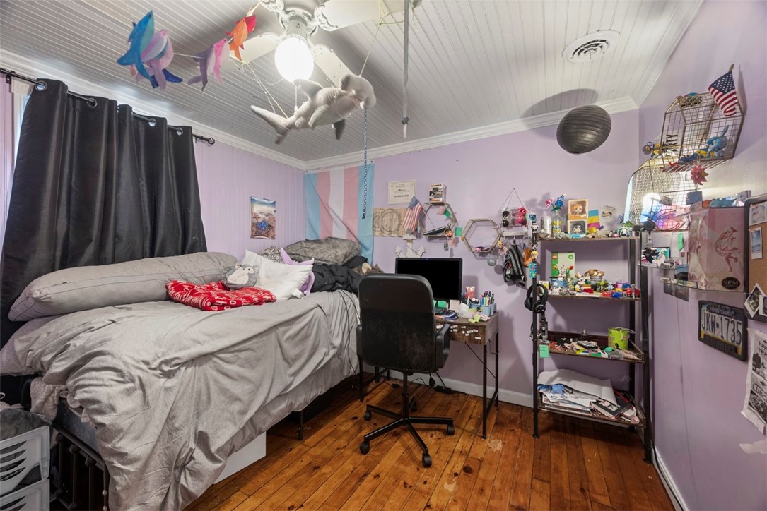 111 Hillcrest Dr