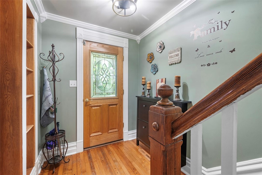 111 Hillcrest Dr