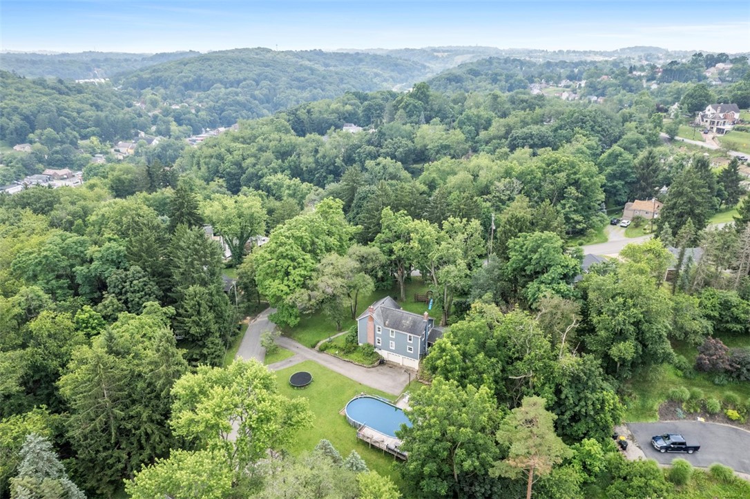 111 Hillcrest Dr