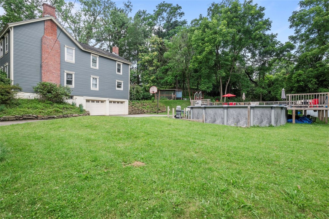 111 Hillcrest Dr