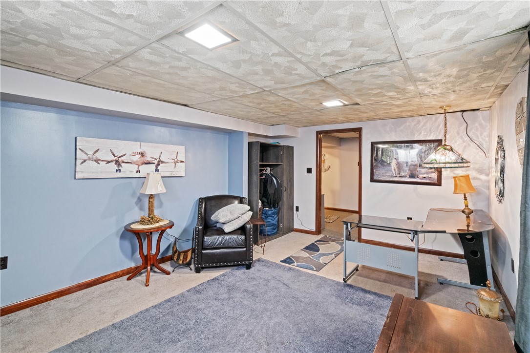 402 Sandy Hill Rd